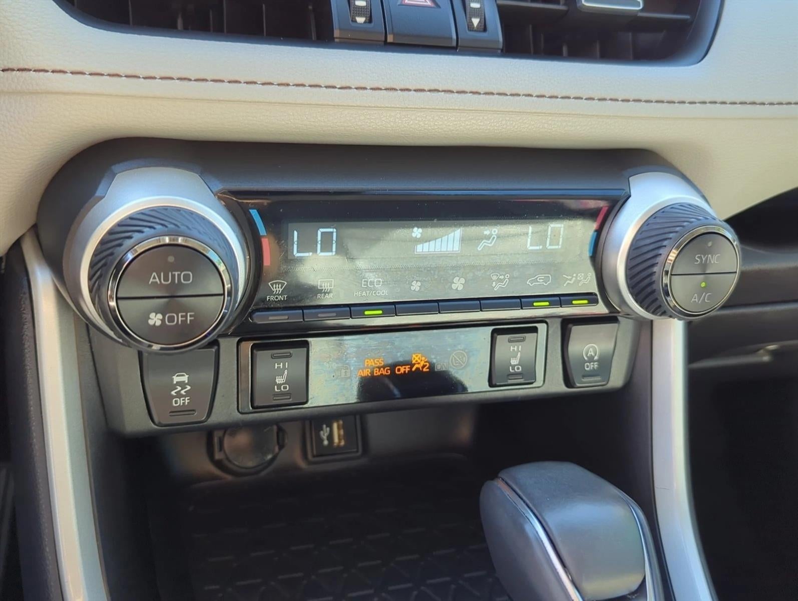 2024 Toyota RAV4 XLE Premium FWD (Natl)