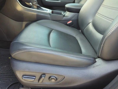 2025 Toyota RAV4 XLE Premium FWD (Natl)