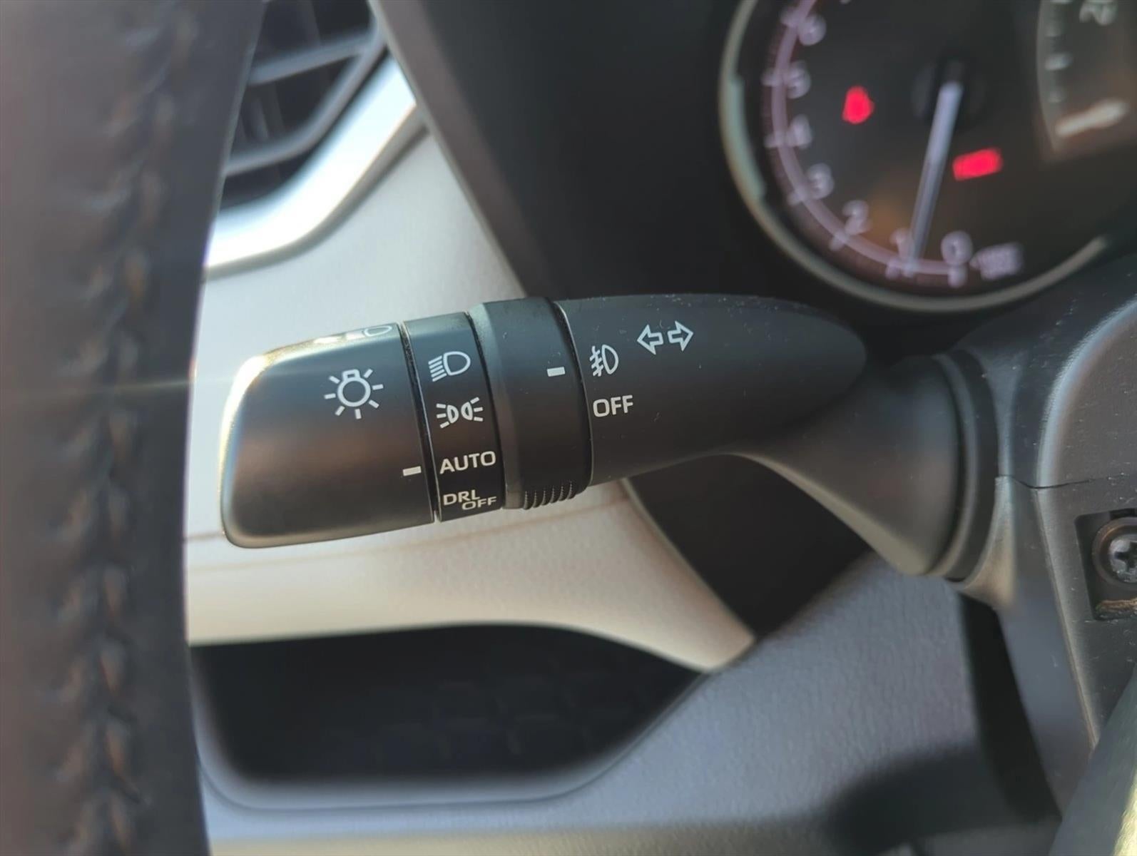 2023 Toyota RAV4 XLE Premium FWD (Natl)