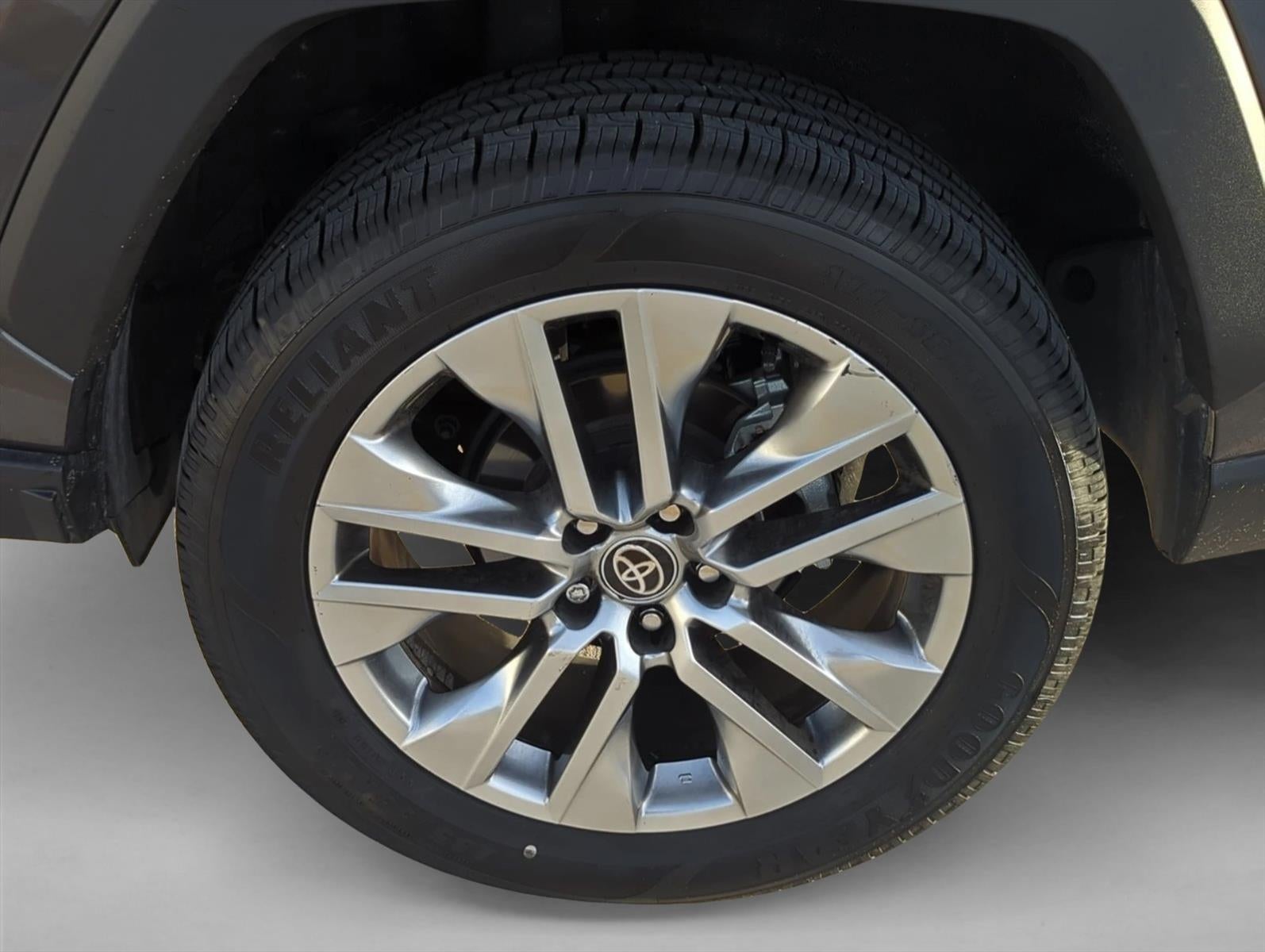 2023 Toyota RAV4 XLE Premium FWD (Natl)