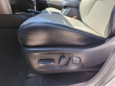 2017 Toyota RAV4 Limited AWD (GS)