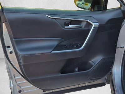 2020 Toyota RAV4 XLE FWD (GS)