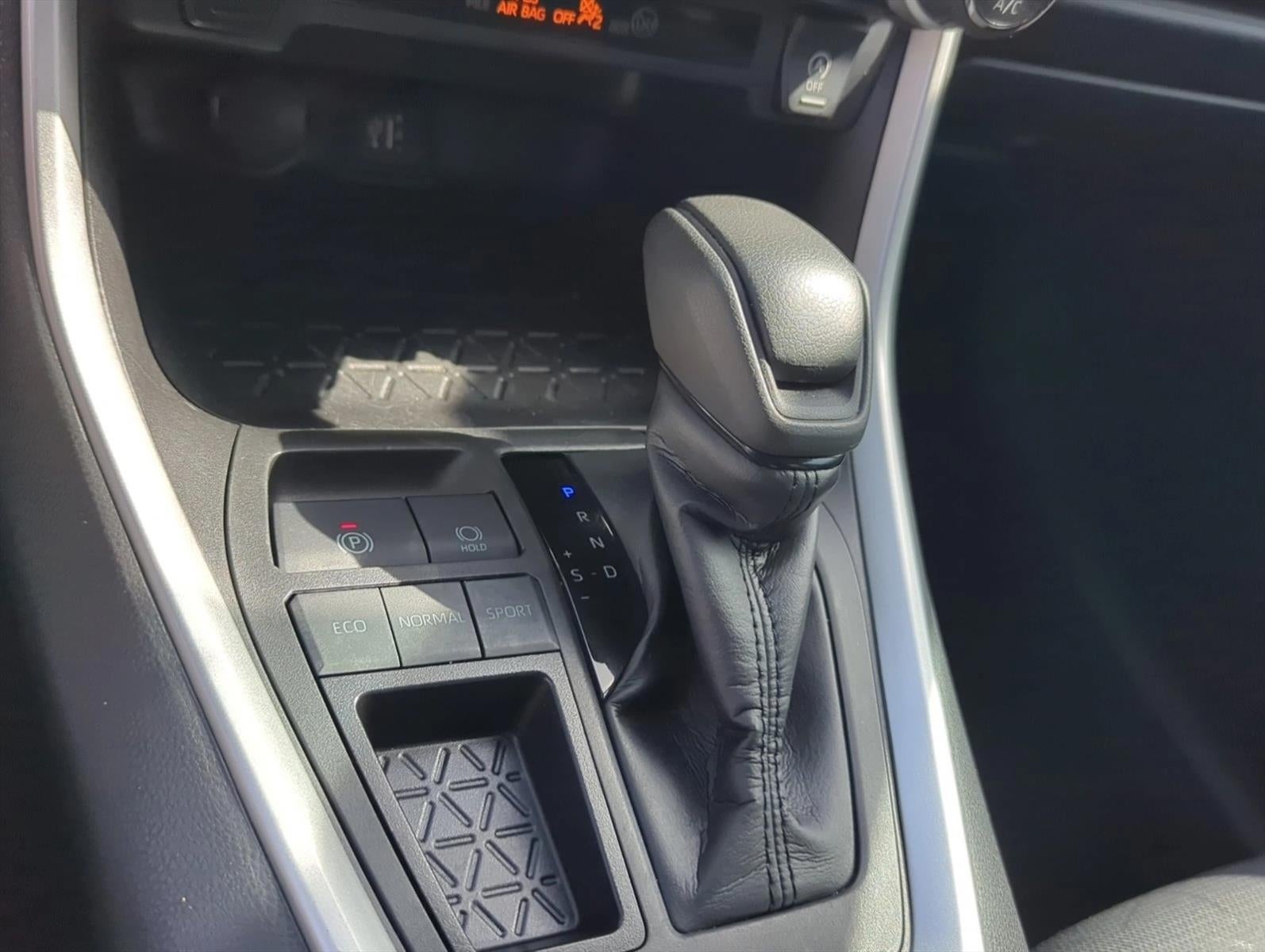 2023 Toyota RAV4 XLE FWD (GS)