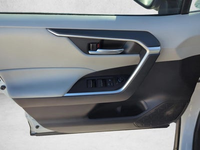 2022 Toyota RAV4 XLE FWD (GS)