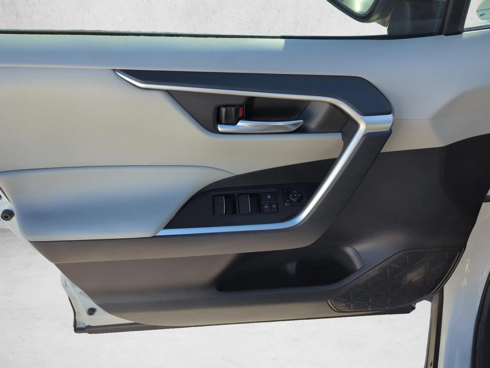 2022 Toyota RAV4 XLE FWD (GS)