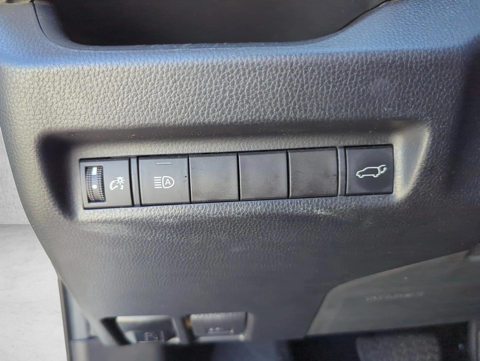 2022 Toyota RAV4 XLE FWD (GS)