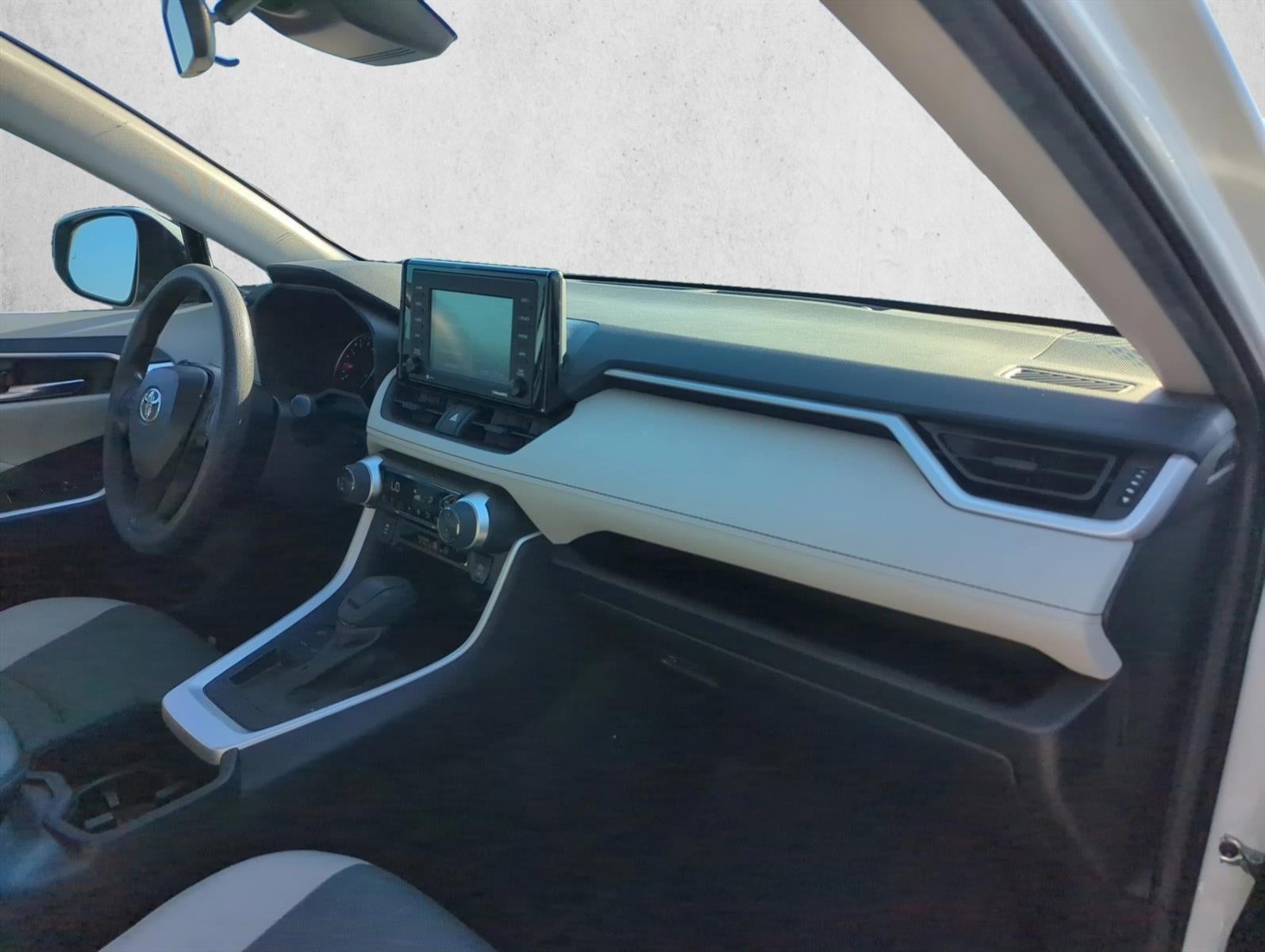 2022 Toyota RAV4 XLE FWD (GS)