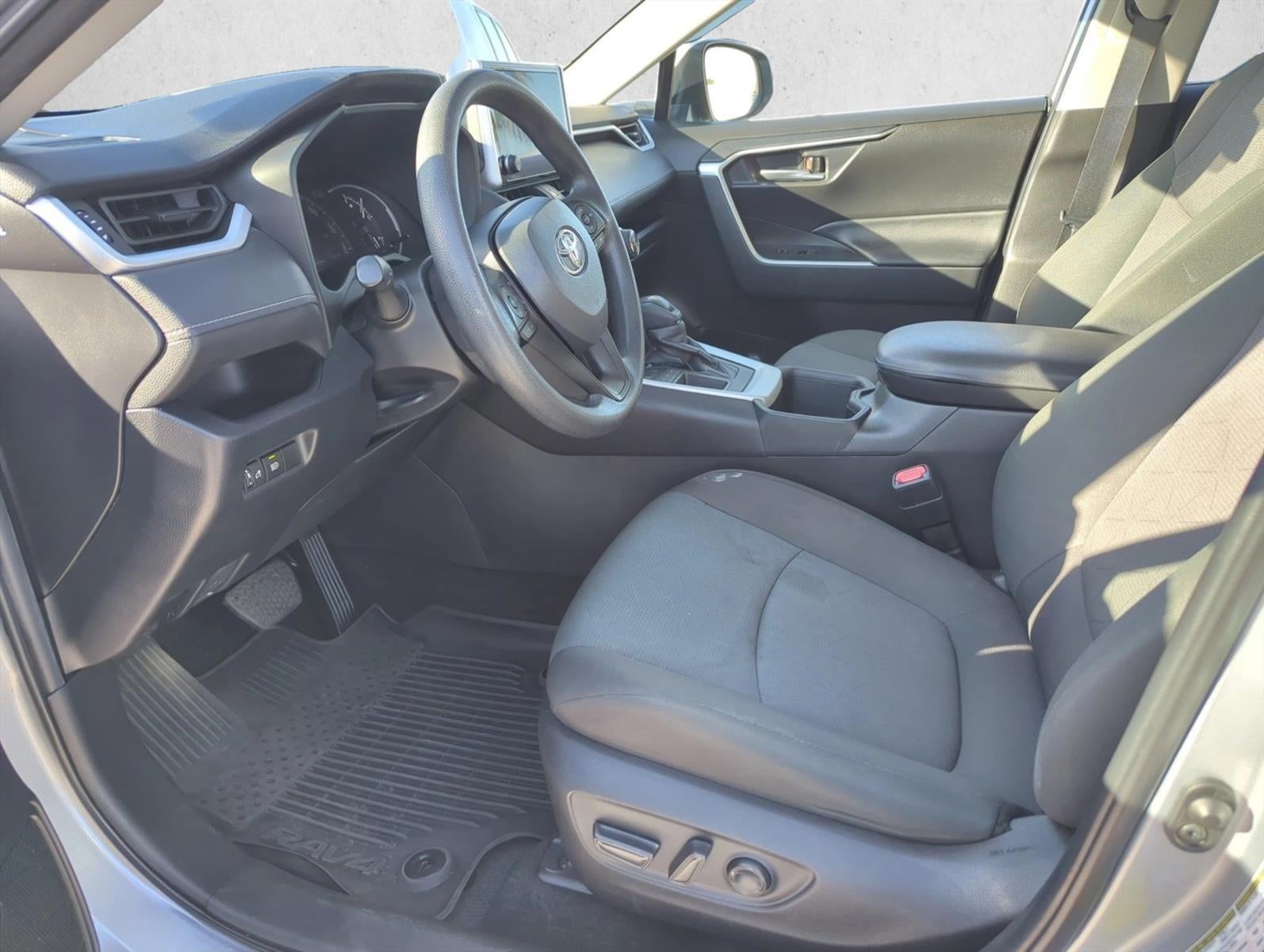 2024 Toyota RAV4 XLE FWD (Natl)