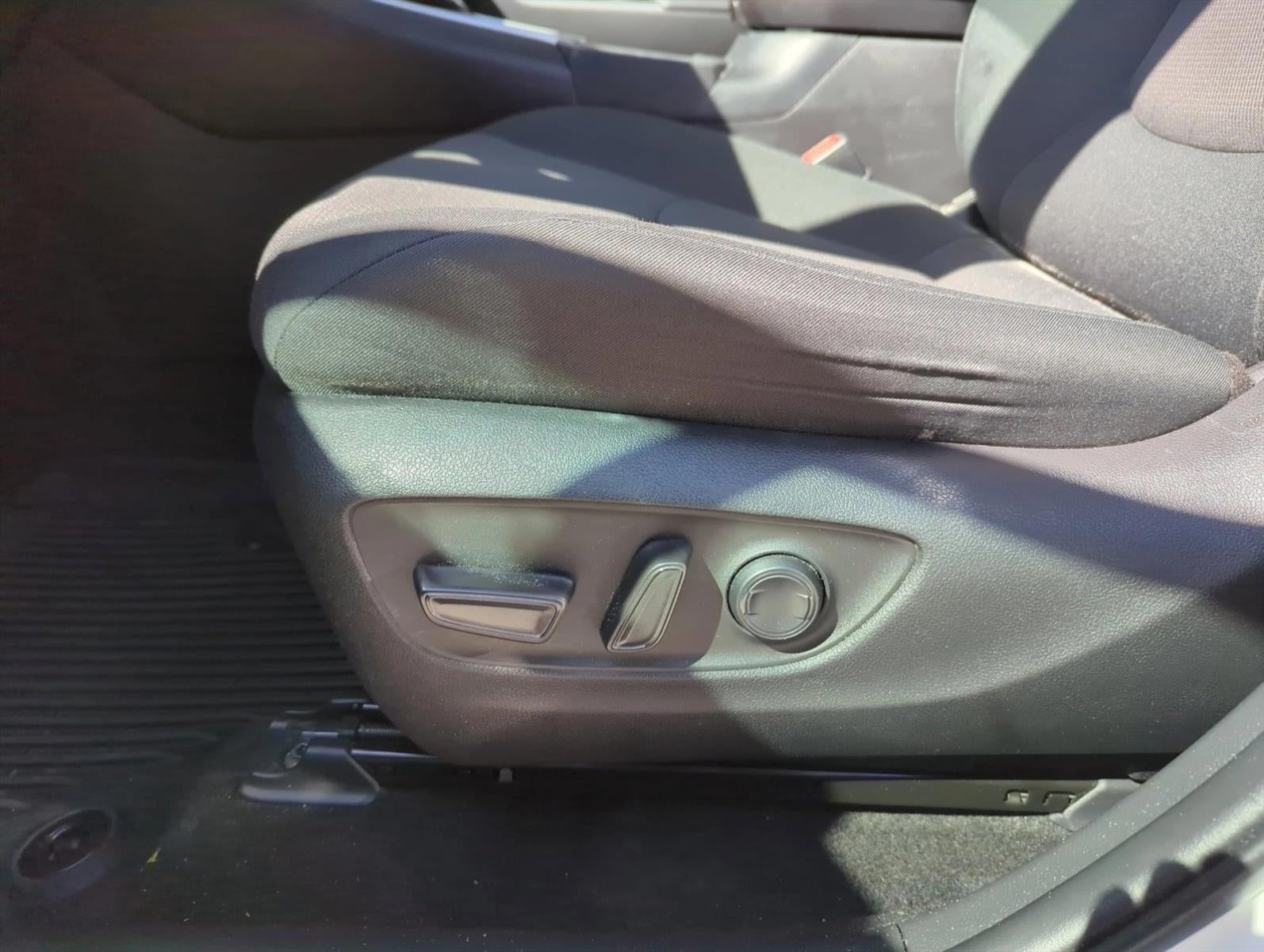 2024 Toyota RAV4 XLE FWD (Natl)