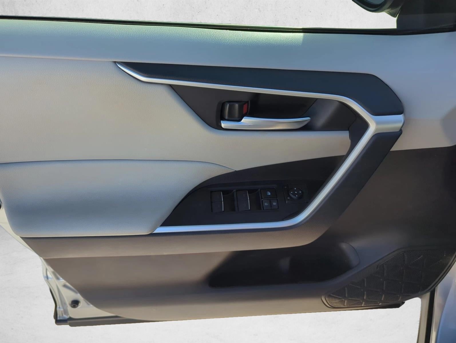 2024 Toyota RAV4 XLE FWD (Natl)