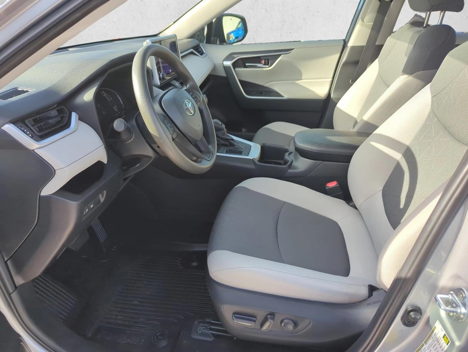 2024 Toyota RAV4 XLE FWD (Natl)