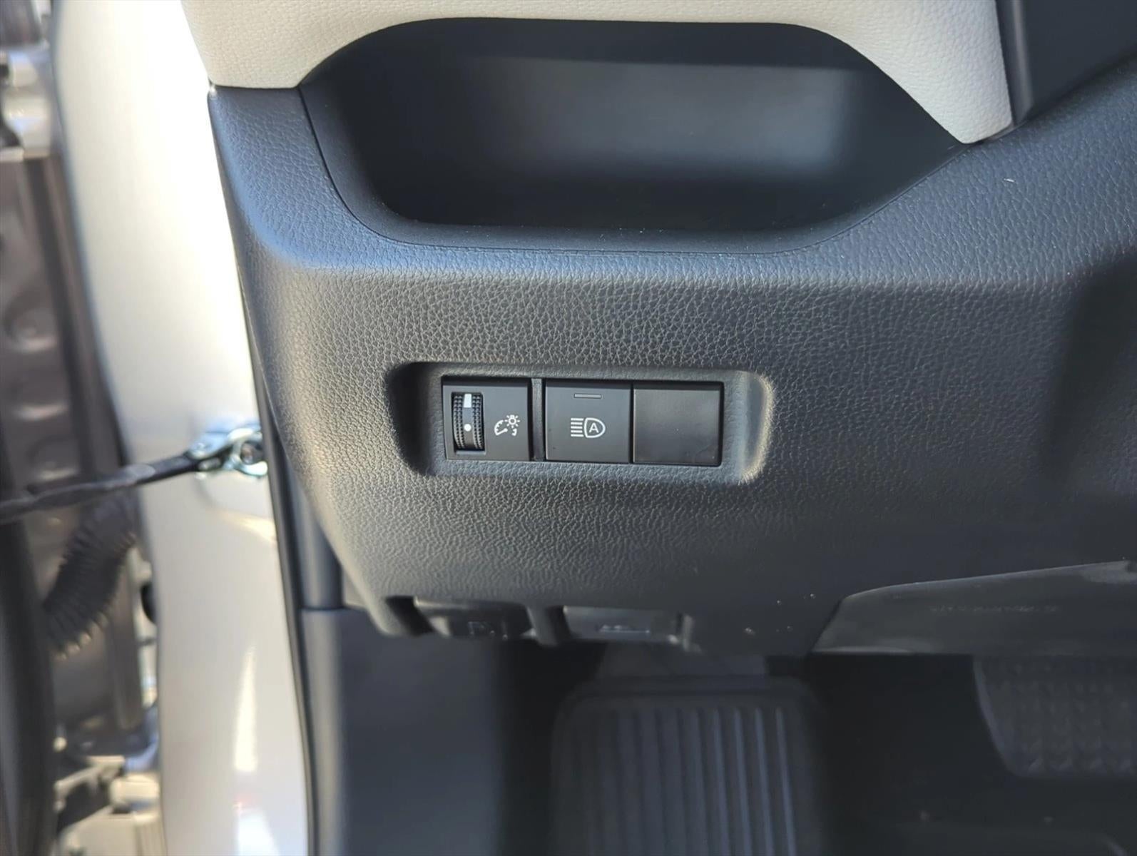 2024 Toyota RAV4 XLE FWD (Natl)