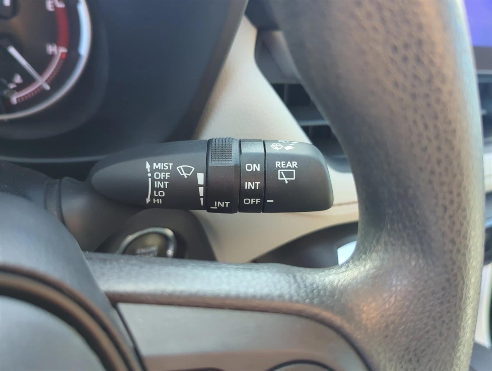 2024 Toyota RAV4 XLE FWD (Natl)