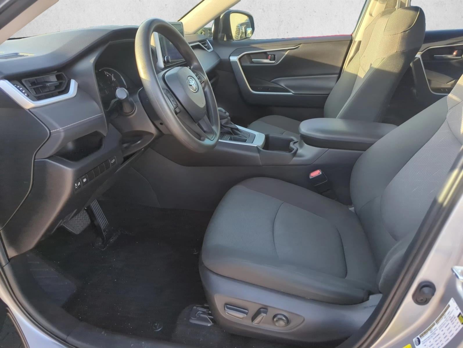 2024 Toyota RAV4 XLE FWD (Natl)