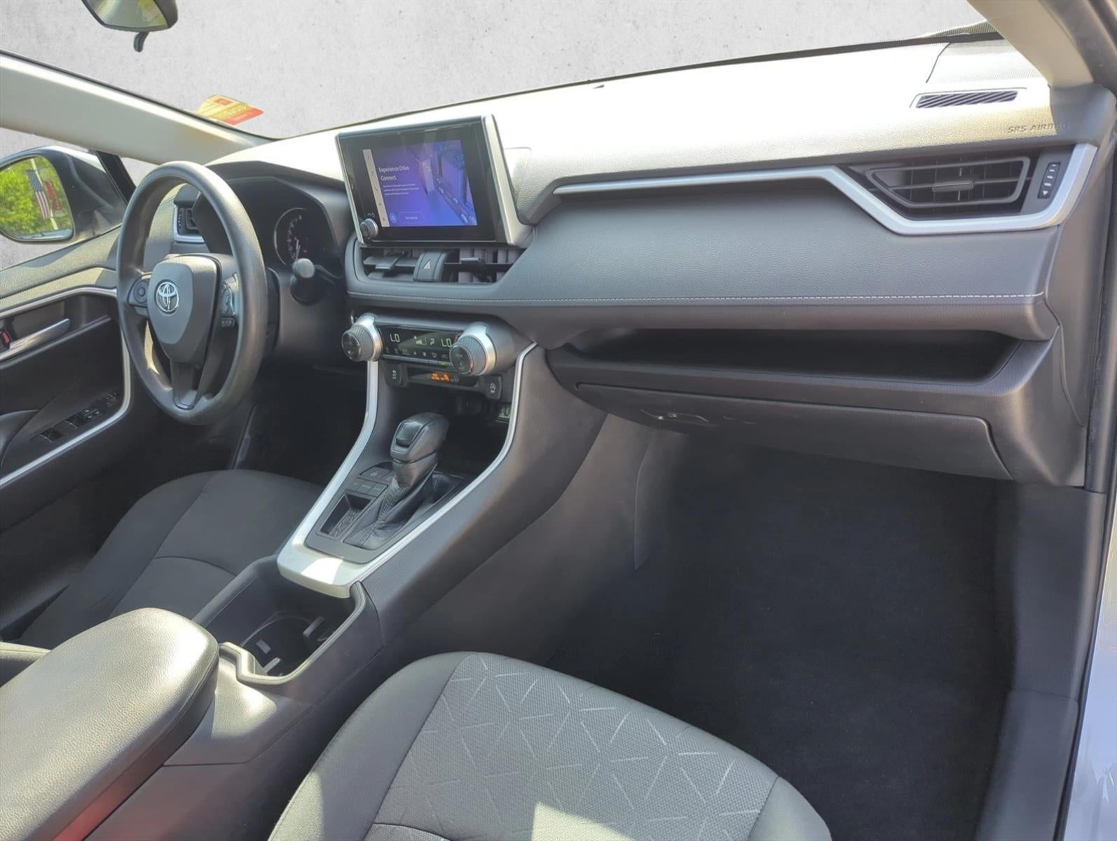 2023 Toyota RAV4 XLE FWD (GS)