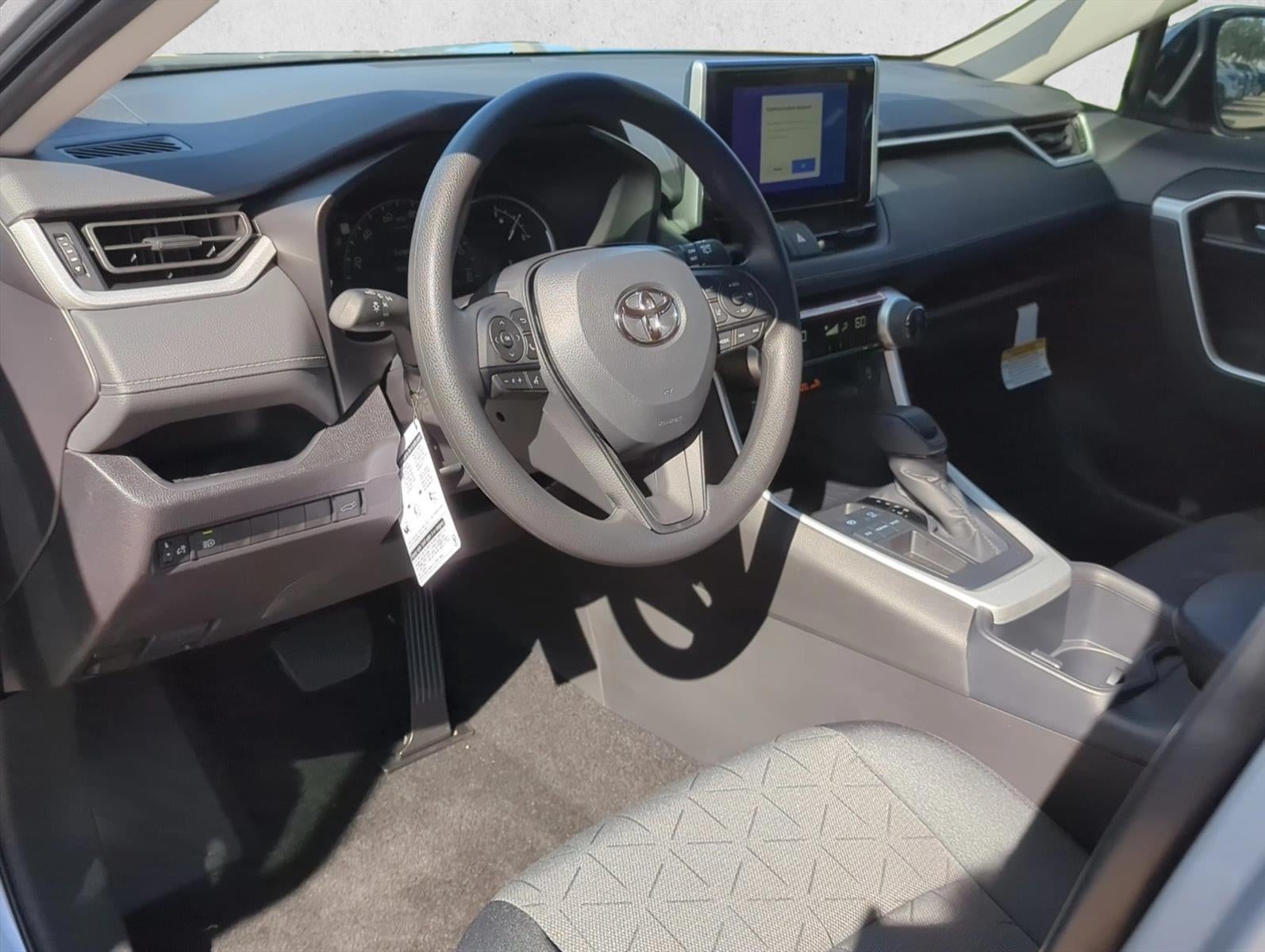 2025 Toyota RAV4 XLE FWD (GS)