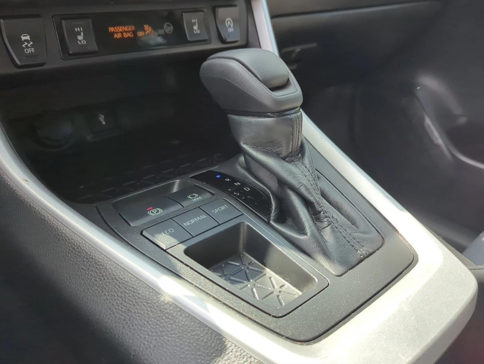 2022 Toyota RAV4 XLE FWD (GS)