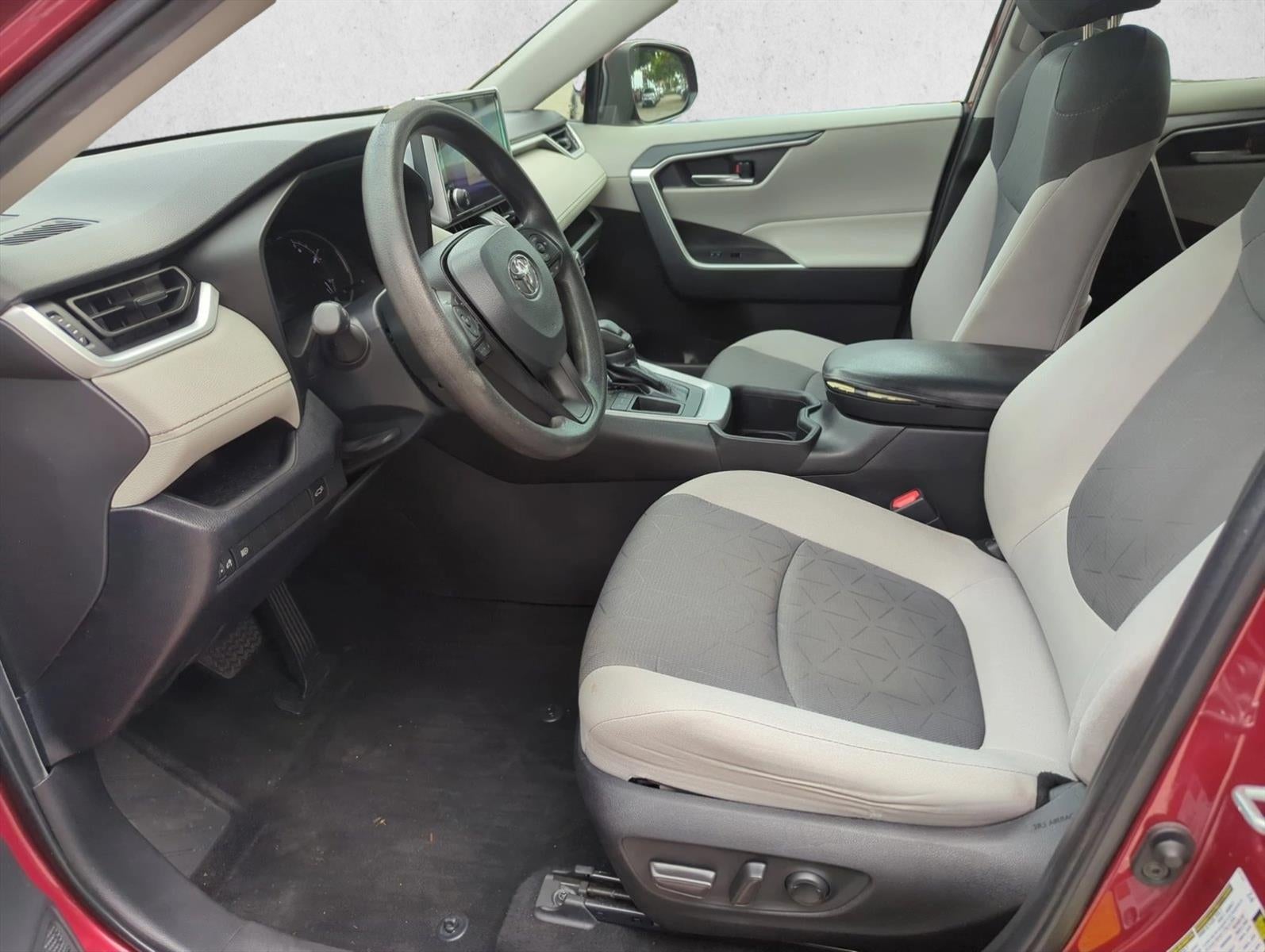2023 Toyota RAV4 XLE FWD (GS)
