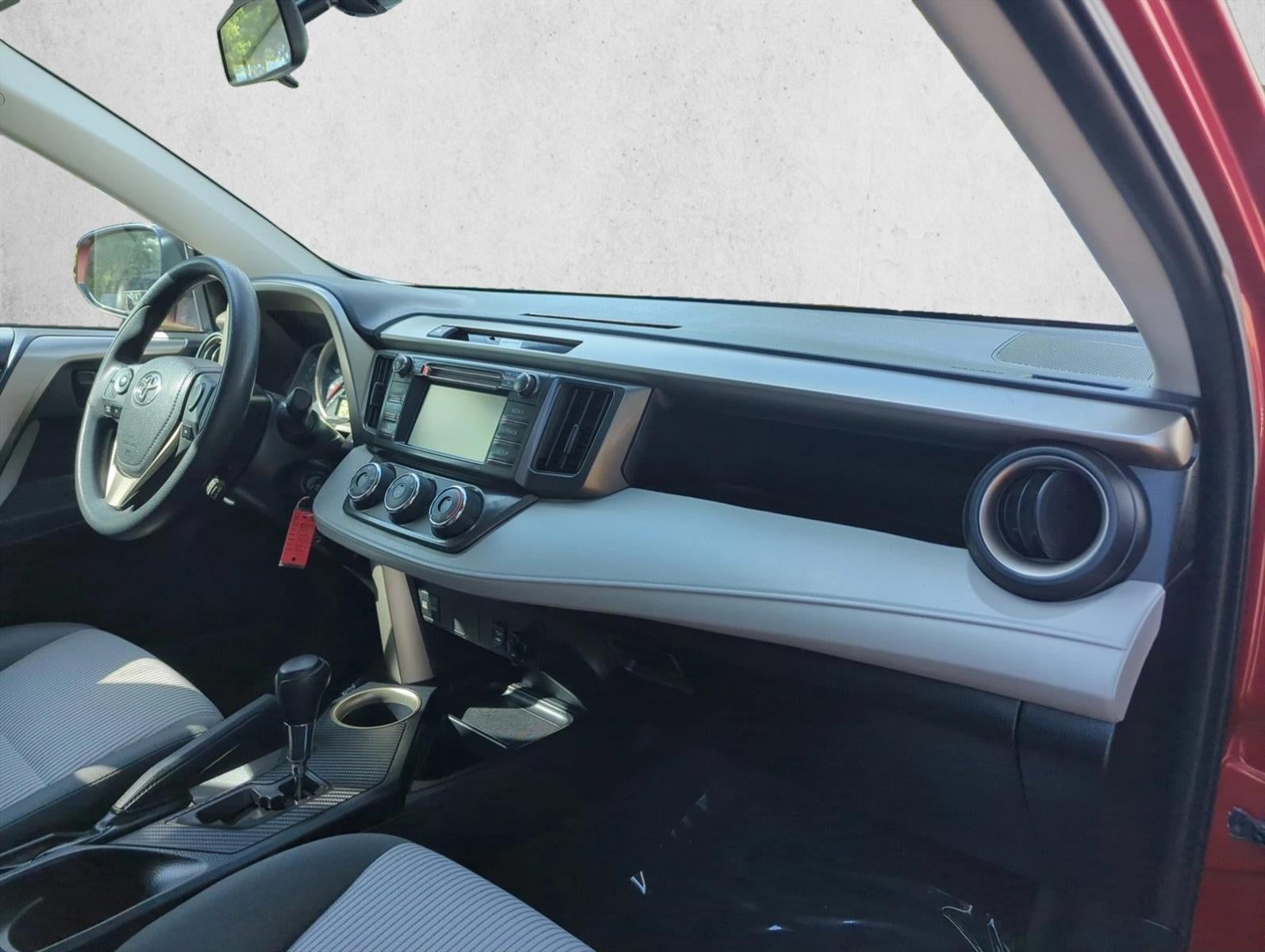 2014 Toyota RAV4 FWD 4dr LE (Natl)