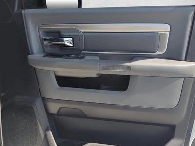 2016 RAM 1500 4WD Crew Cab 5.7 Ft Box Big Horn