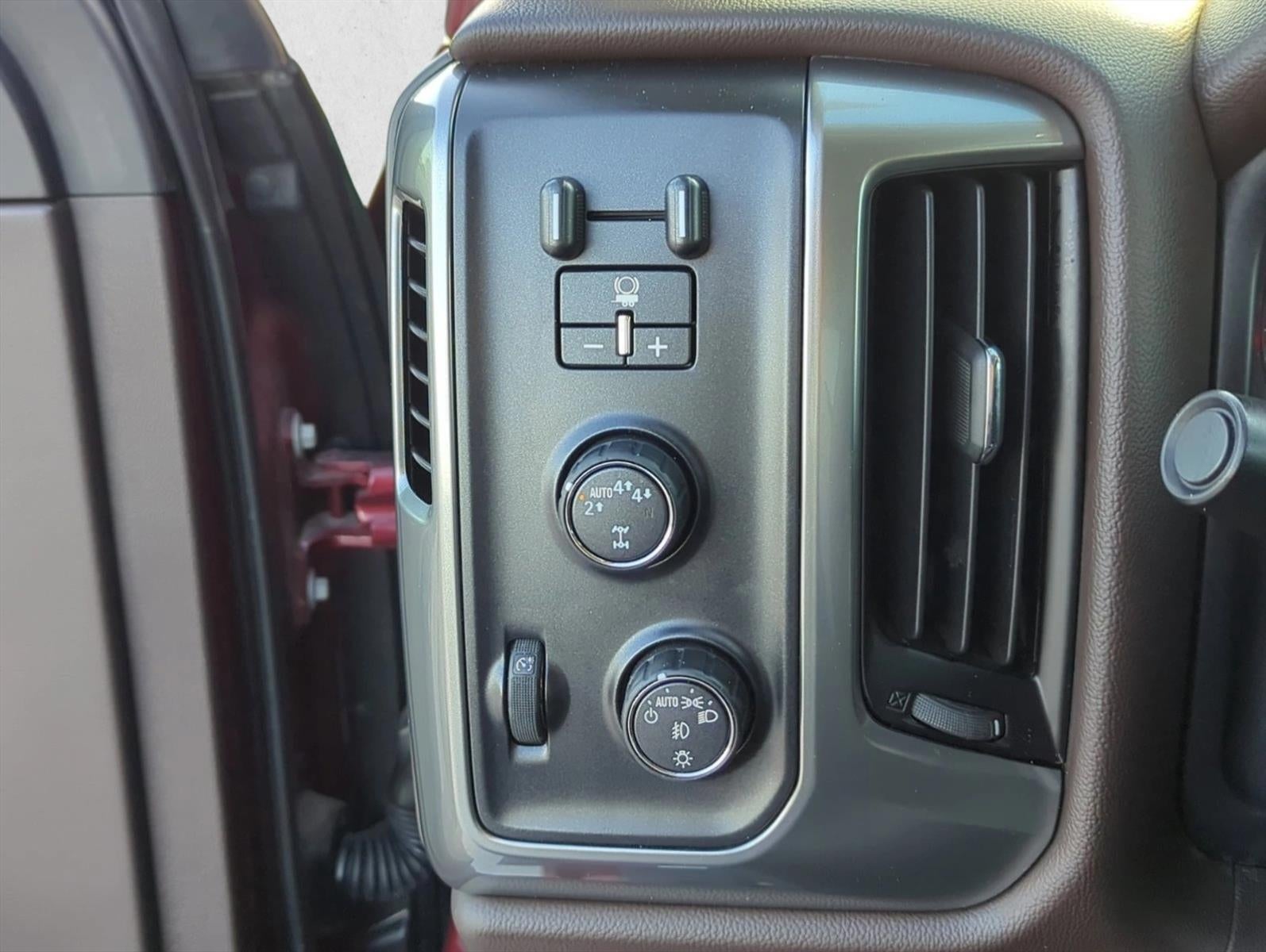 2017 Chevrolet Silverado 1500 Crew Cab Short Box 4-Wheel Drive LT Z71