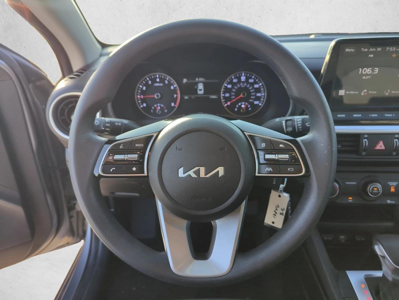 2023 Kia Forte LXS IVT