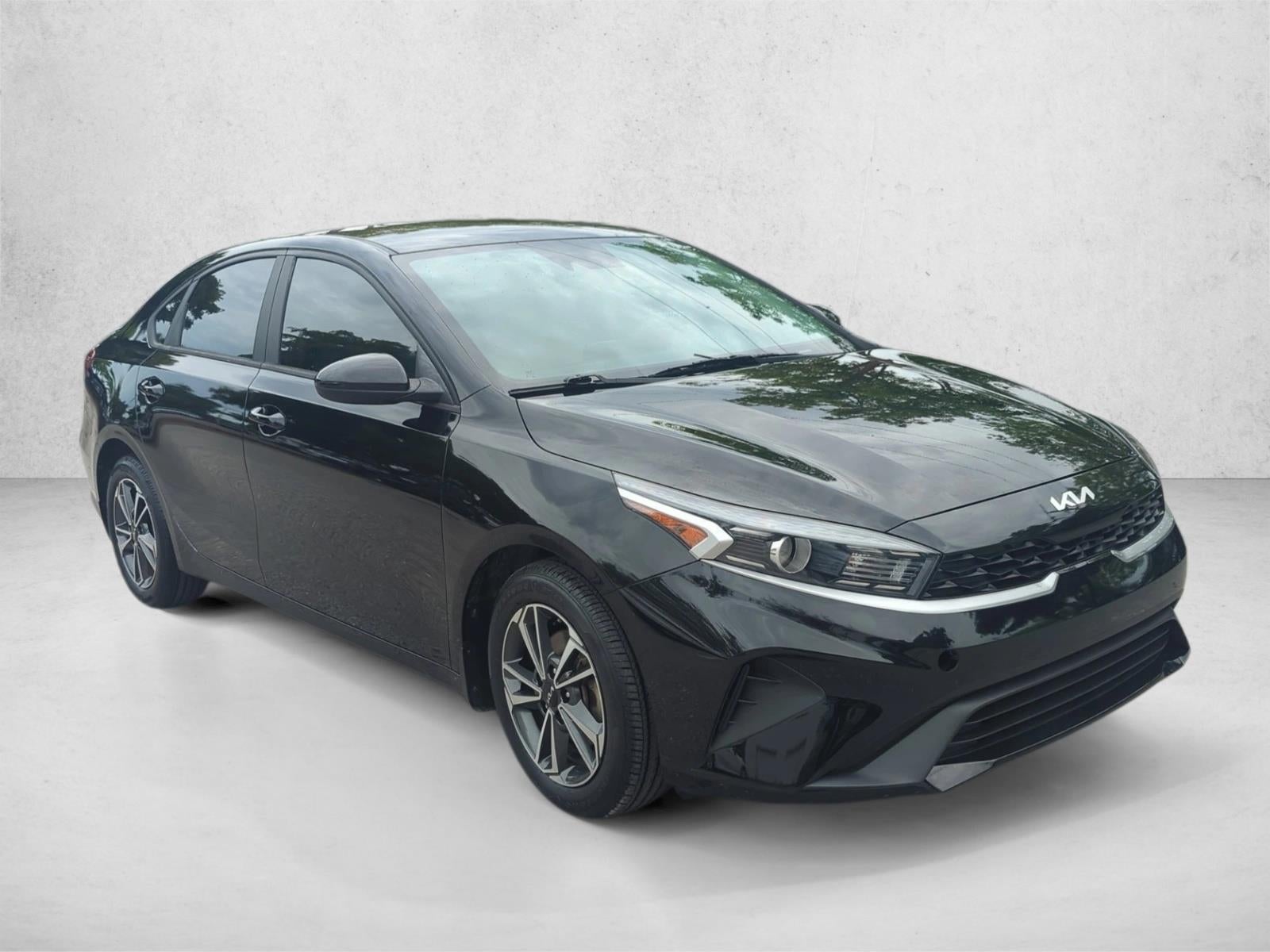 2023 Kia Forte LXS IVT