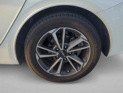 2023 Kia Forte LXS IVT