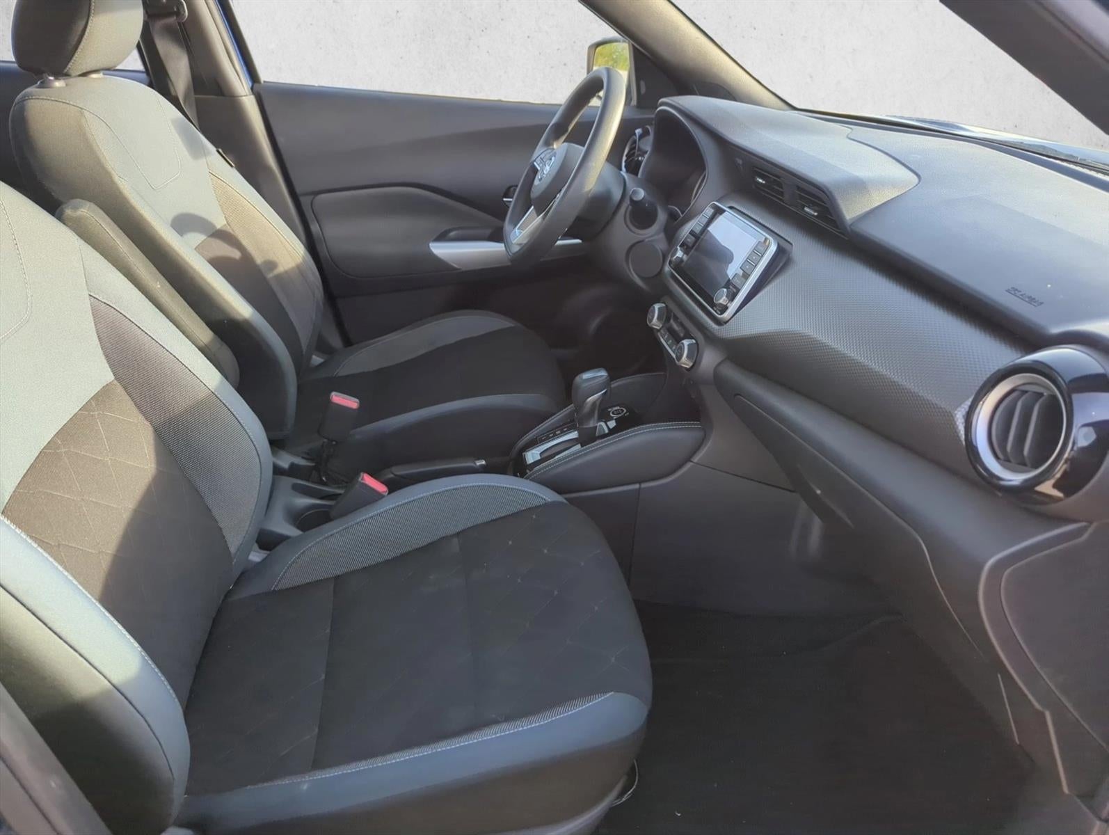 2020 Nissan Kicks SV FWD