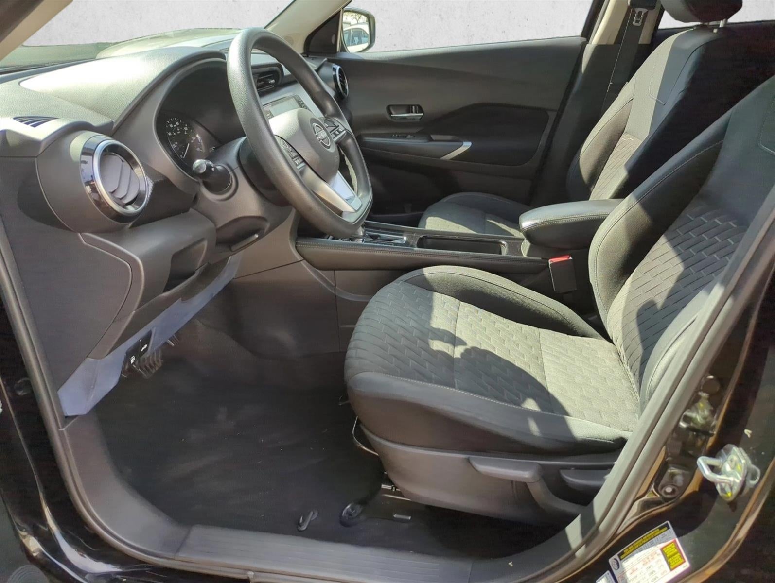 2022 Nissan Kicks SV FWD