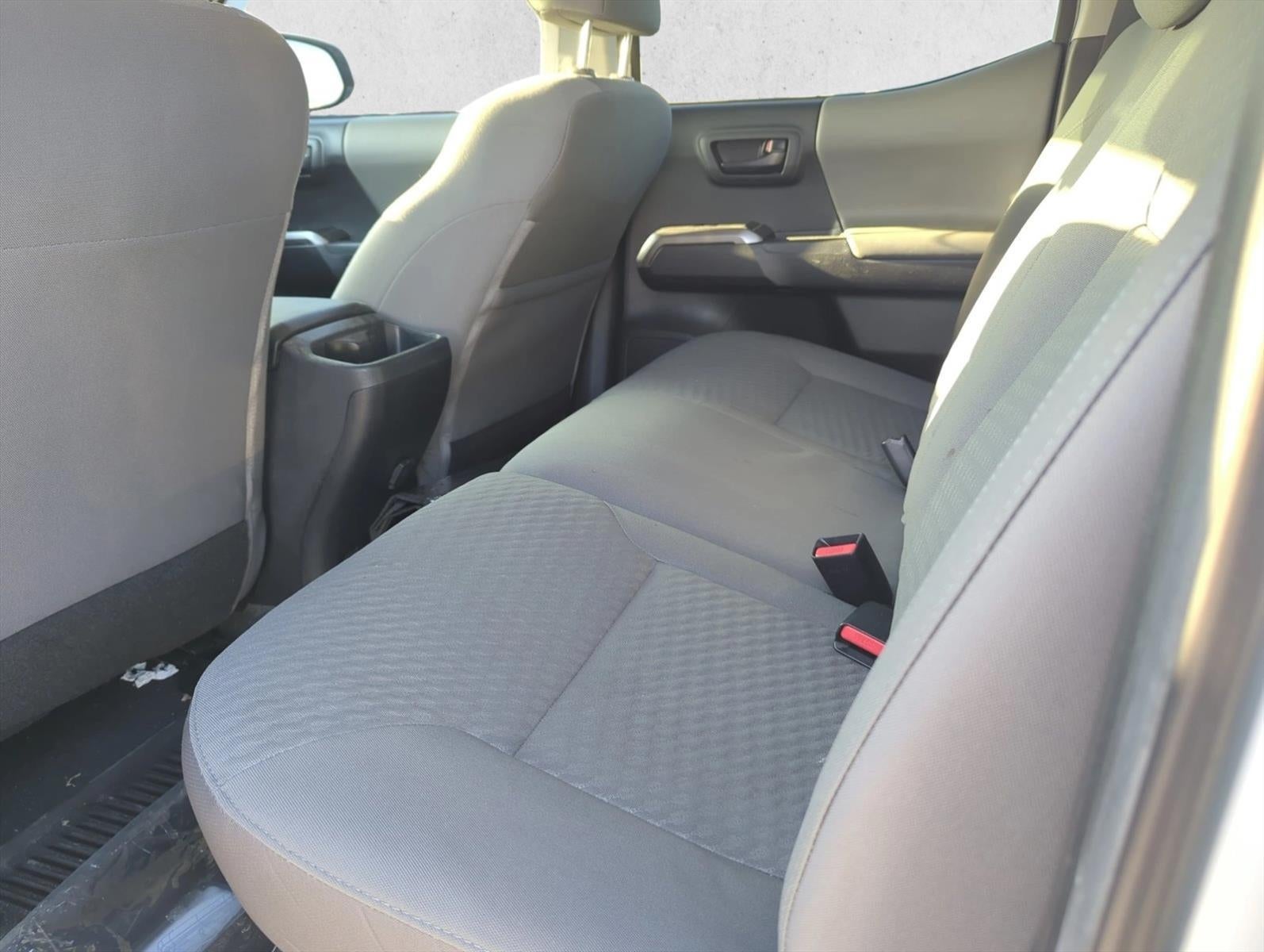 2022 Toyota Tacoma 2WD 2WD SR5 Double Cab 5' Bed V6 AT (GS)