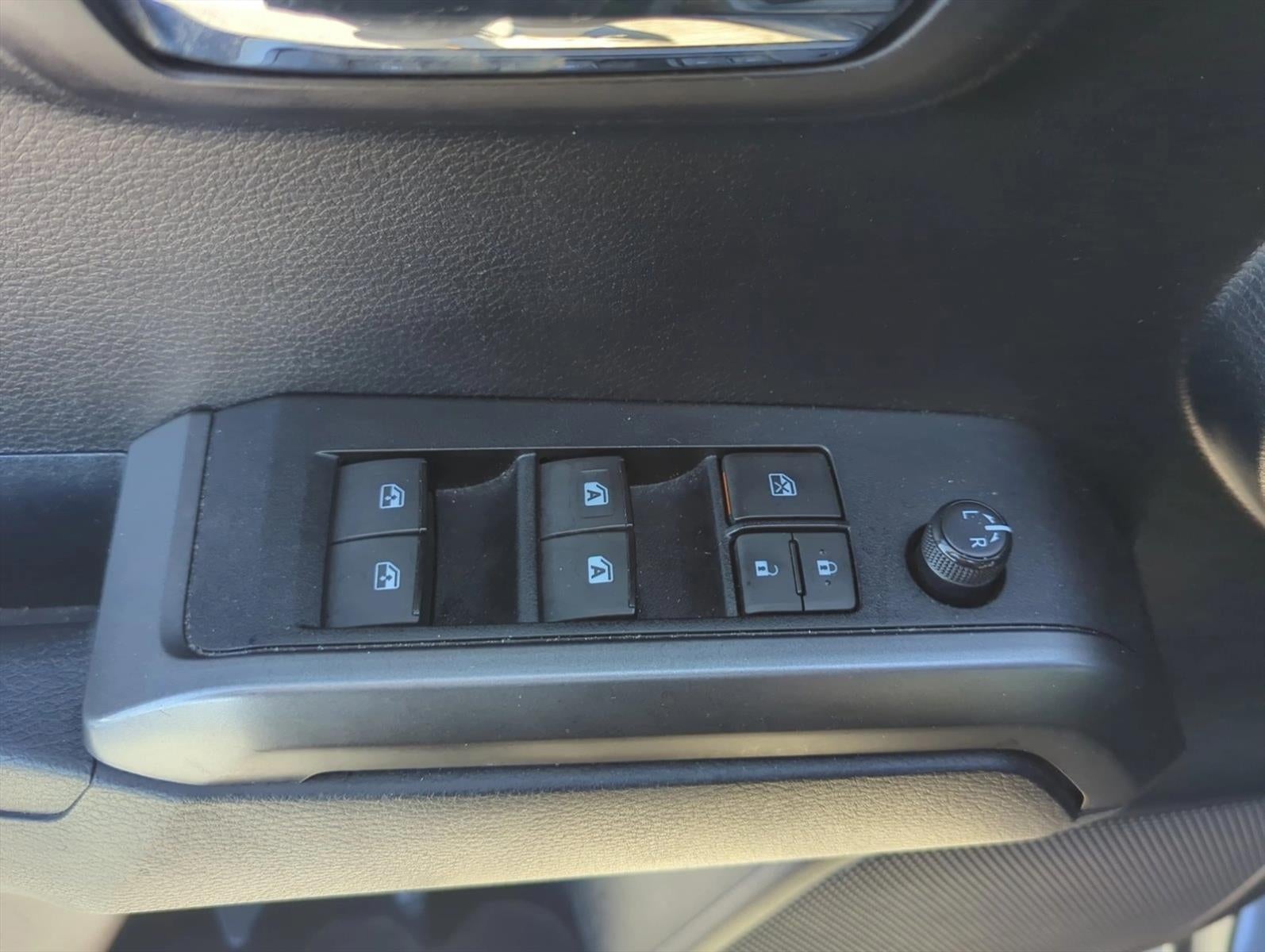 2020 Toyota Tacoma 2WD 2WD TRD Sport Double Cab 5' Bed V6 AT (Natl)