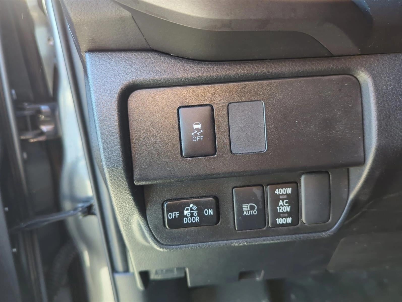 2020 Toyota Tacoma 2WD 2WD TRD Sport Double Cab 5' Bed V6 AT (Natl)