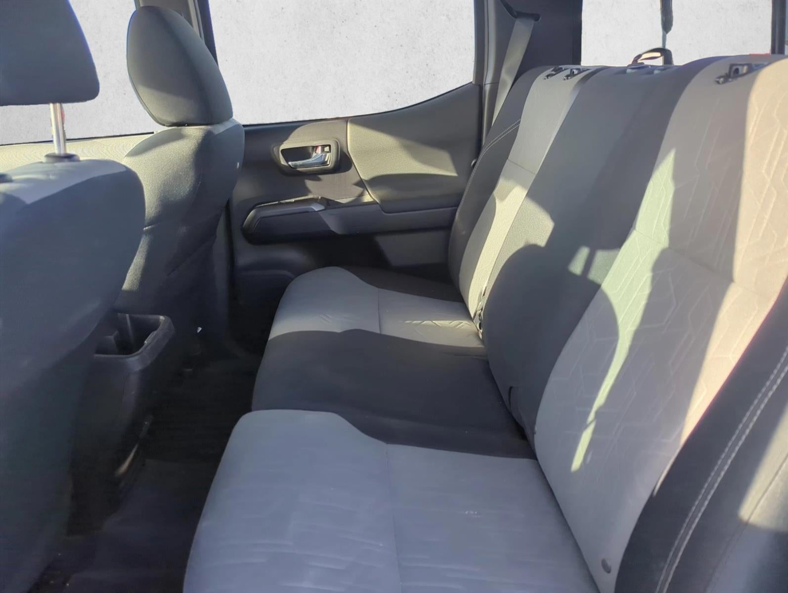 2020 Toyota Tacoma 2WD 2WD TRD Sport Double Cab 5' Bed V6 AT (Natl)