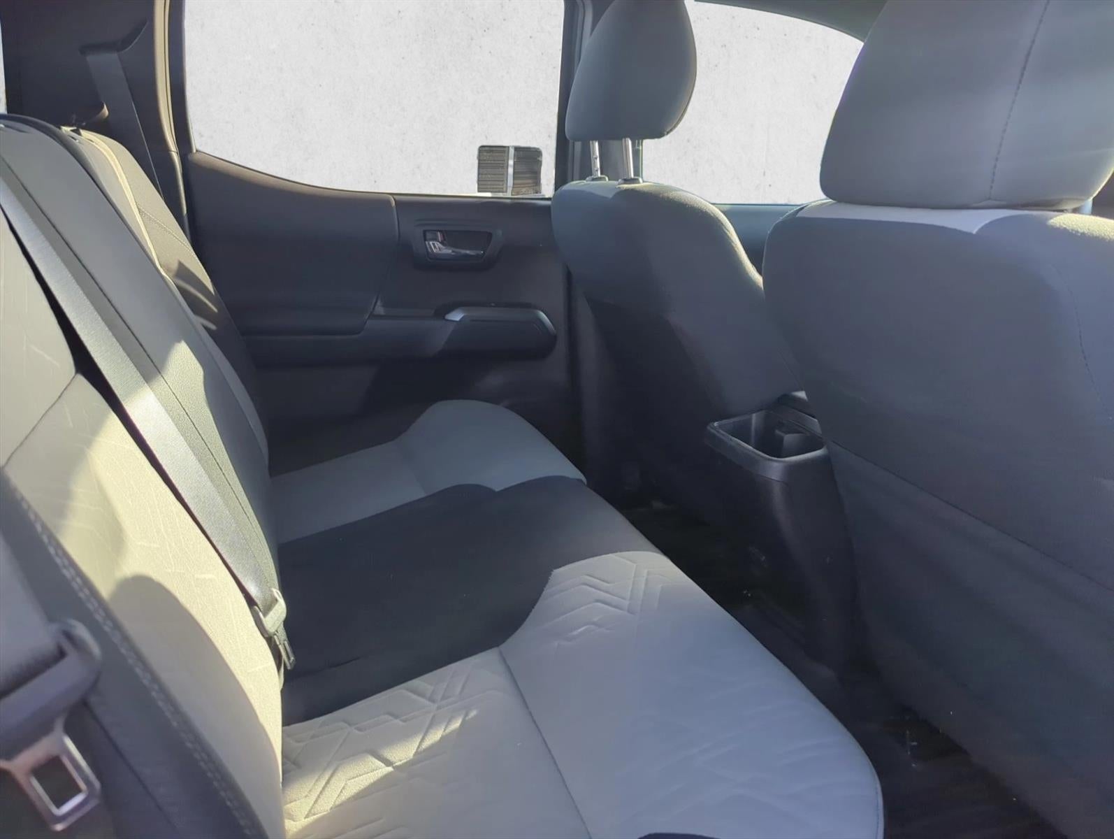 2020 Toyota Tacoma 2WD 2WD TRD Sport Double Cab 5' Bed V6 AT (Natl)