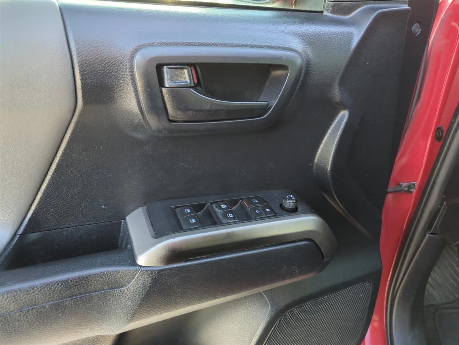 2019 Toyota Tacoma 2WD 2WD SR5 Double Cab 5' Bed V6 AT (GS)