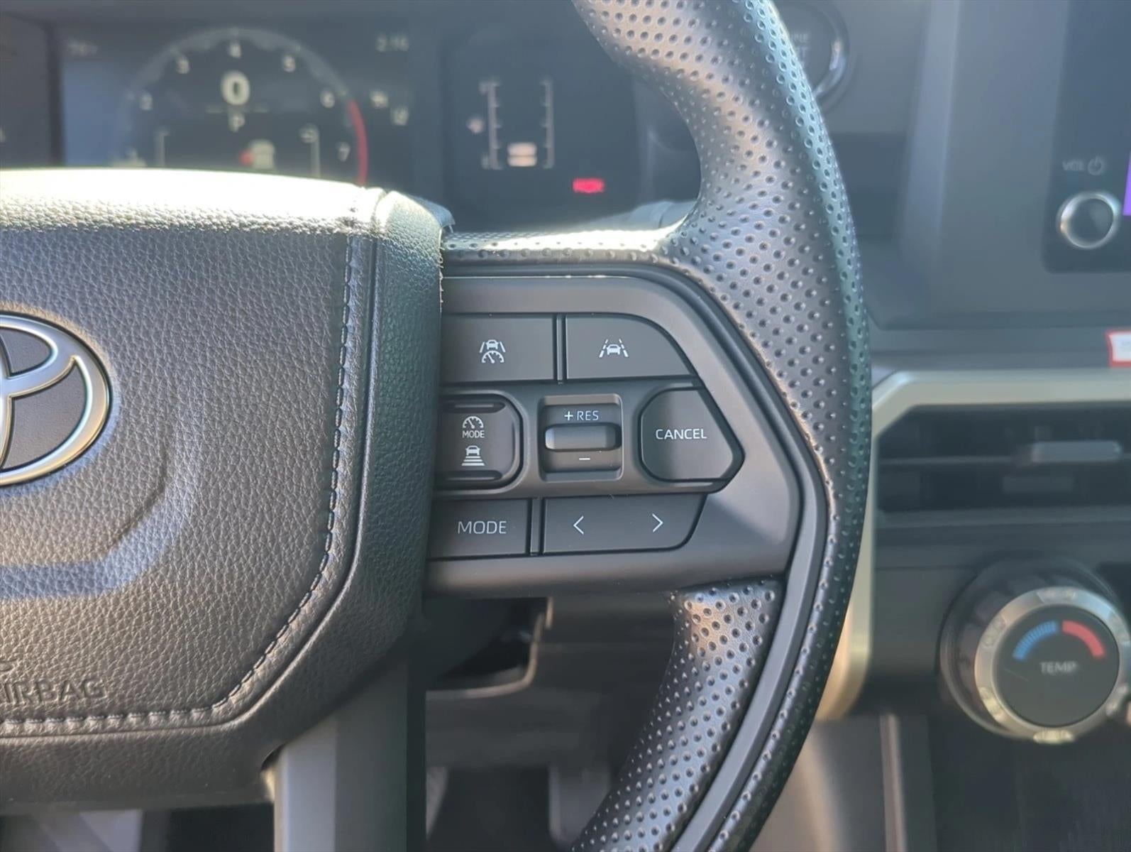 2026 Toyota Tacoma 2WD 2WD SR5 Double Cab 5' Bed AT (SE)