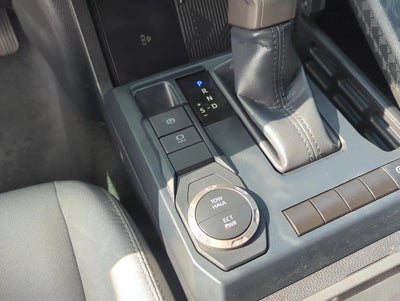 2024 Toyota Tacoma 2WD 2WD SR5 Double Cab 5' Bed AT (SE)