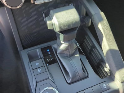 2026 Toyota Tacoma 2WD 2WD SR5 Double Cab 5' Bed AT (SE)