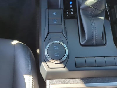 2026 Toyota Tacoma 2WD 2WD SR5 Double Cab 5' Bed AT (SE)