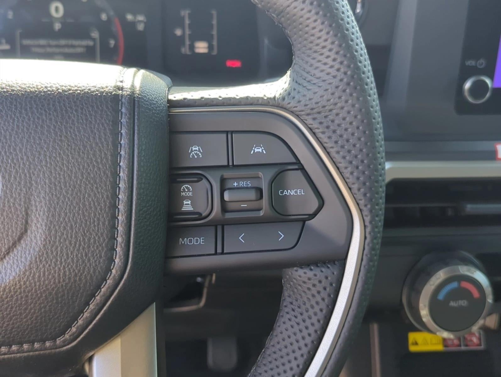 2026 Toyota Tacoma 2WD 2WD SR5 Double Cab 5' Bed AT (SE)