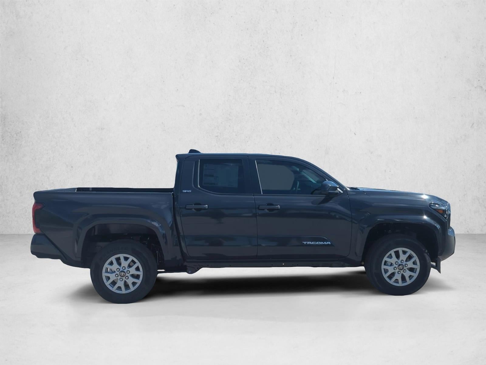 2026 Toyota Tacoma 2WD 2WD SR5 Double Cab 5' Bed AT (SE)