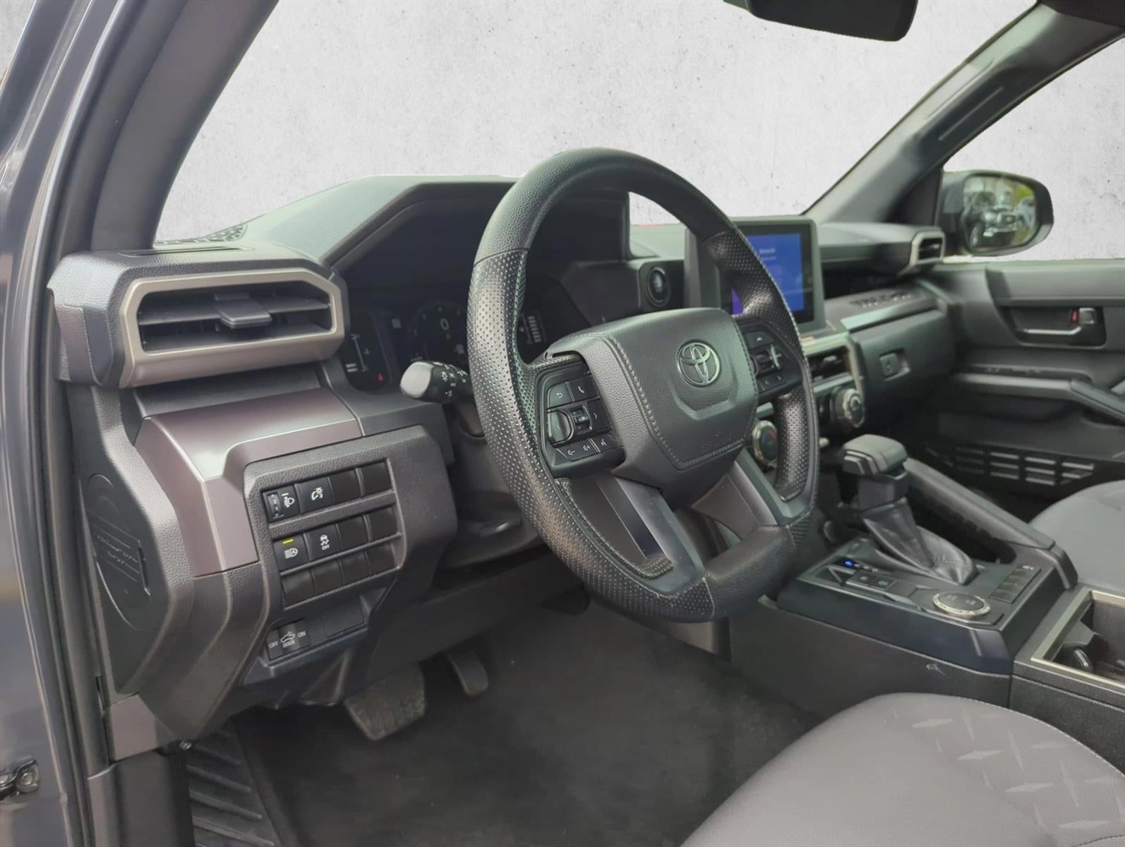 2025 Toyota Tacoma 2WD 2WD SR5 Double Cab 5' Bed AT (SE)