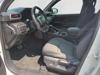 2025 Toyota Tacoma 2WD 2WD SR5 Double Cab 5' Bed AT (SE)