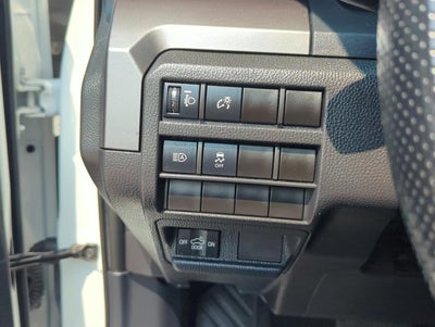 2025 Toyota Tacoma 2WD 2WD SR5 Double Cab 5' Bed AT (SE)