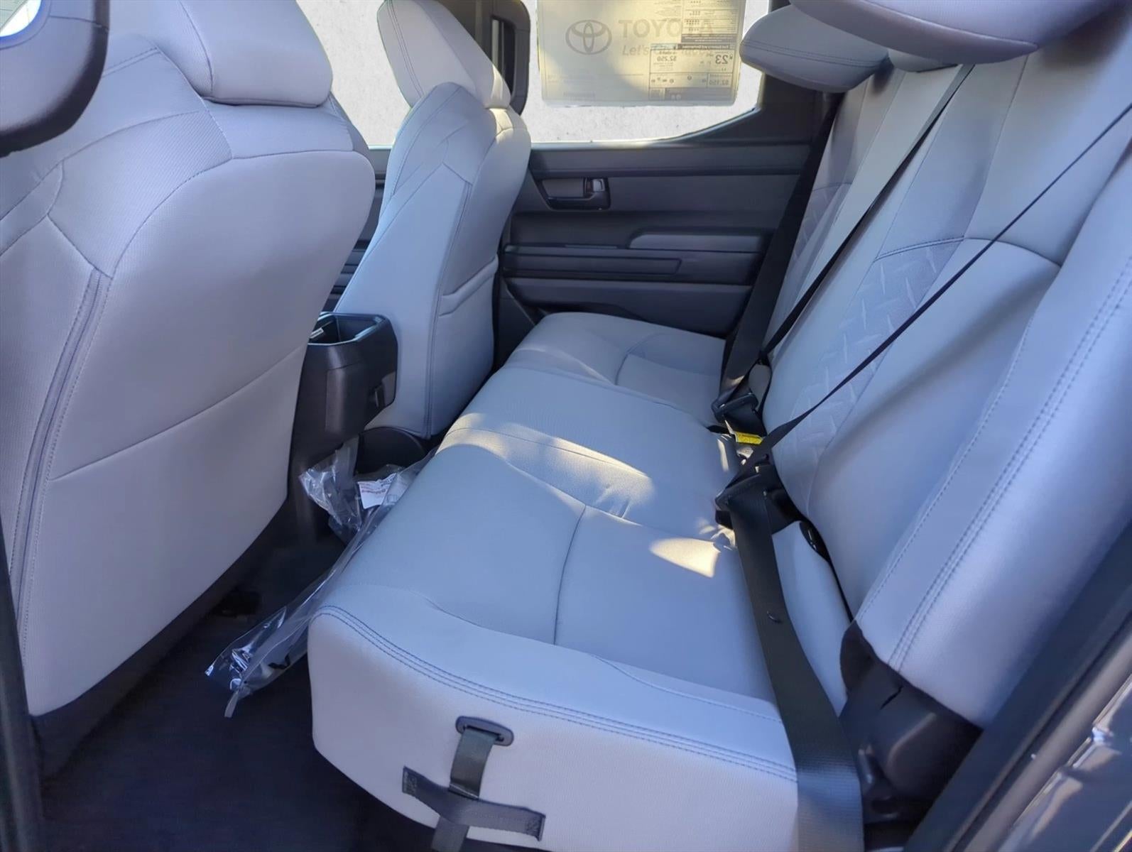 2026 Toyota Tacoma 2WD 2WD SR5 Double Cab 5' Bed AT (SE)