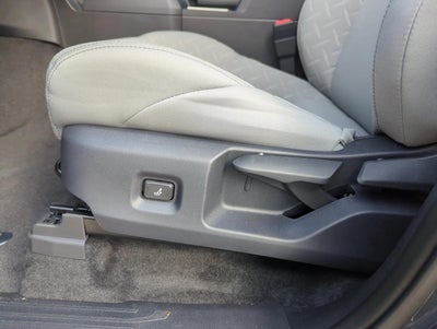 2026 Toyota Tacoma 2WD 2WD SR5 Double Cab 5' Bed AT (SE)