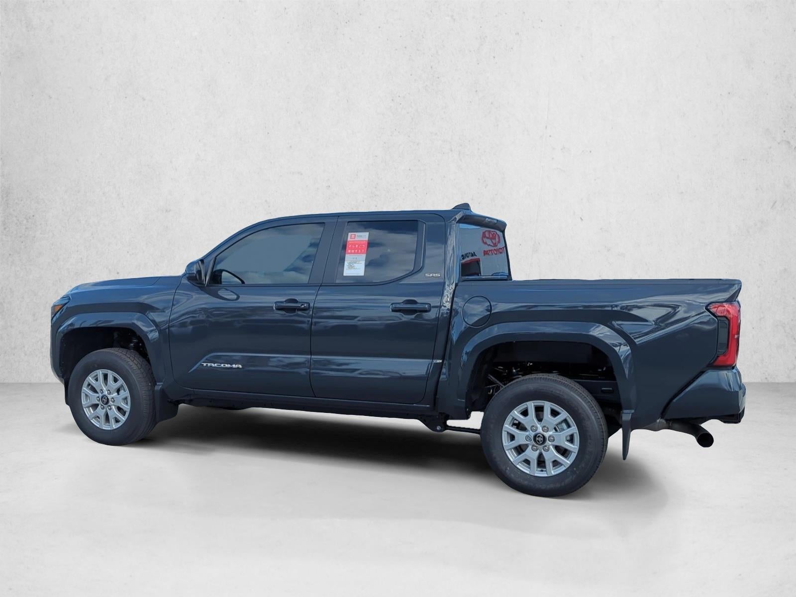 2026 Toyota Tacoma 2WD 2WD SR5 Double Cab 5' Bed AT (SE)