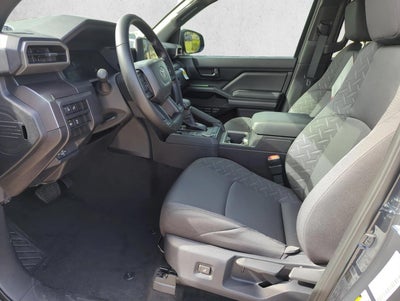2026 Toyota Tacoma 2WD 2WD SR5 Double Cab 5' Bed AT (SE)