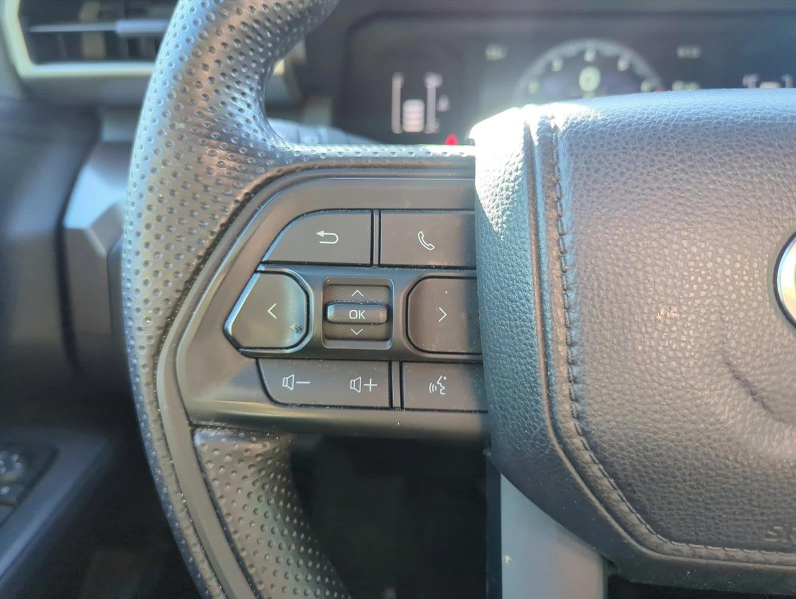 2024 Toyota Tacoma 4WD 4WD SR5 Double Cab 5' Bed AT (Natl)